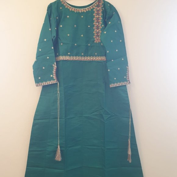 Green Kattan Silk - 3 PCS Ready to Wear Suit - Picture 4 of 14